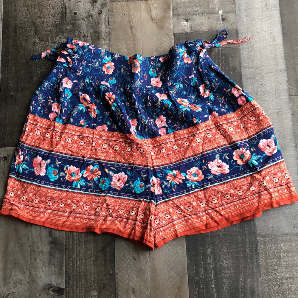 Band of gypsies floral graphic shorts